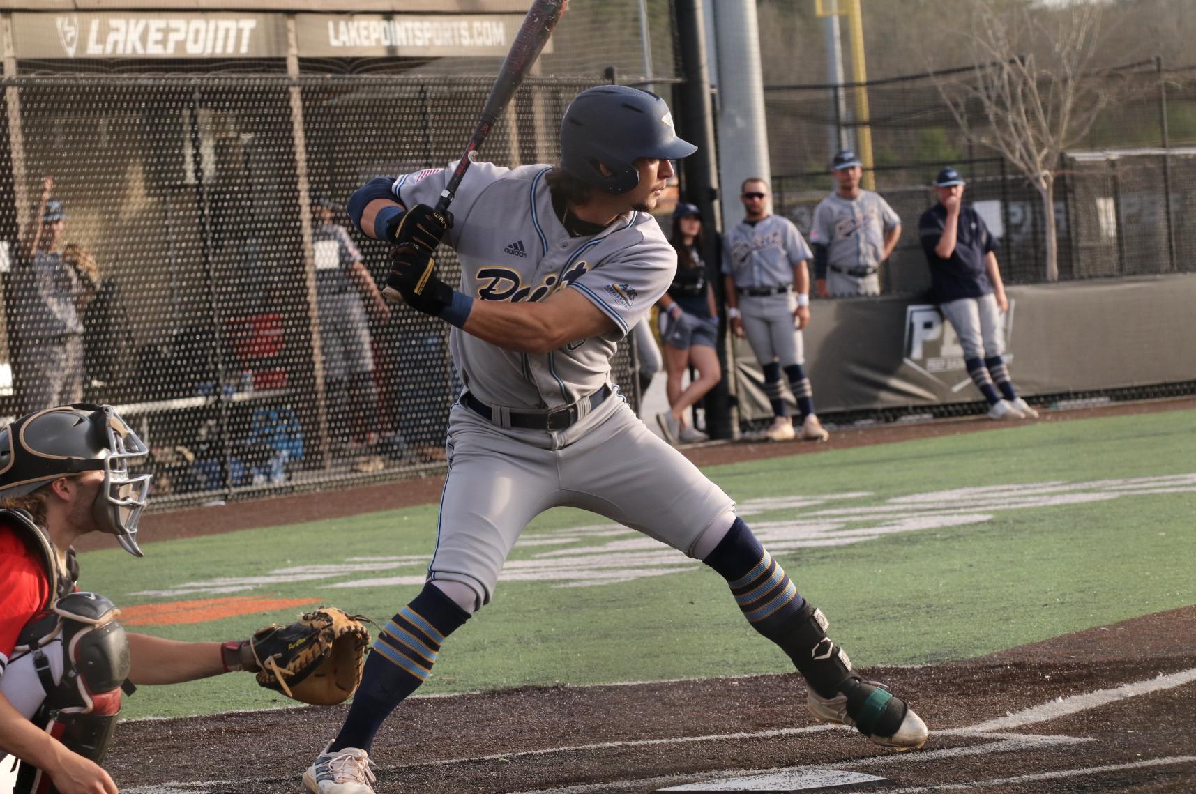 Skyhawks drop close AAC contest to No. 2 TWU