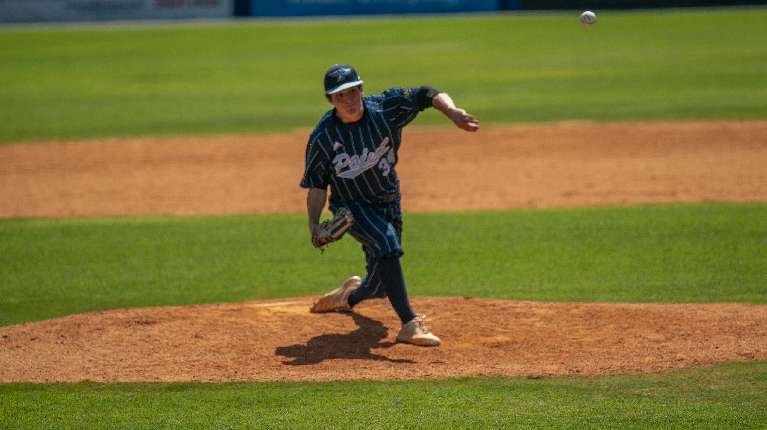 Late game rally falls short for Skyhawks in opening round of AAC tournament