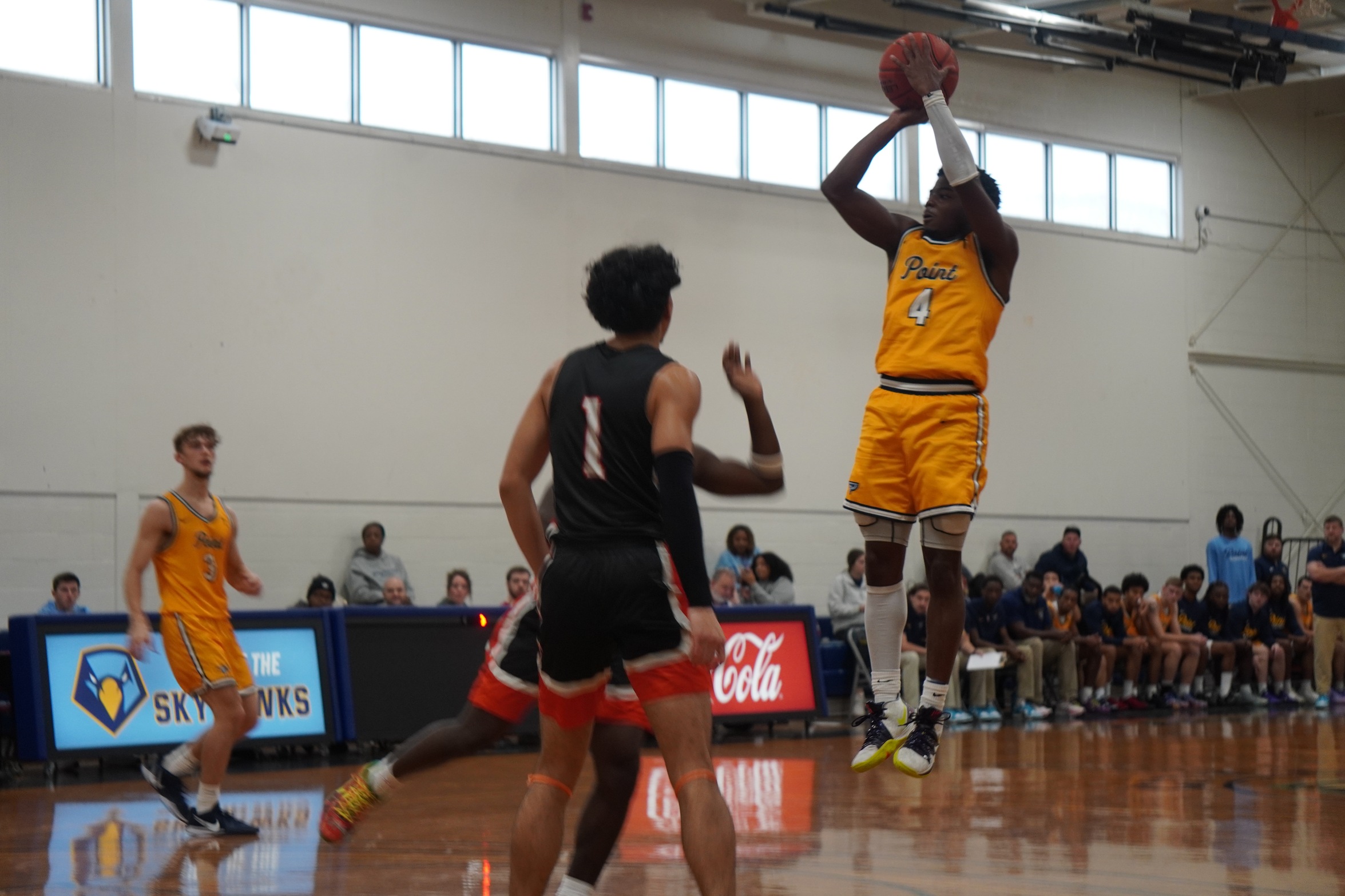Men's Basketball Snaps Skid with Win Over Stallions