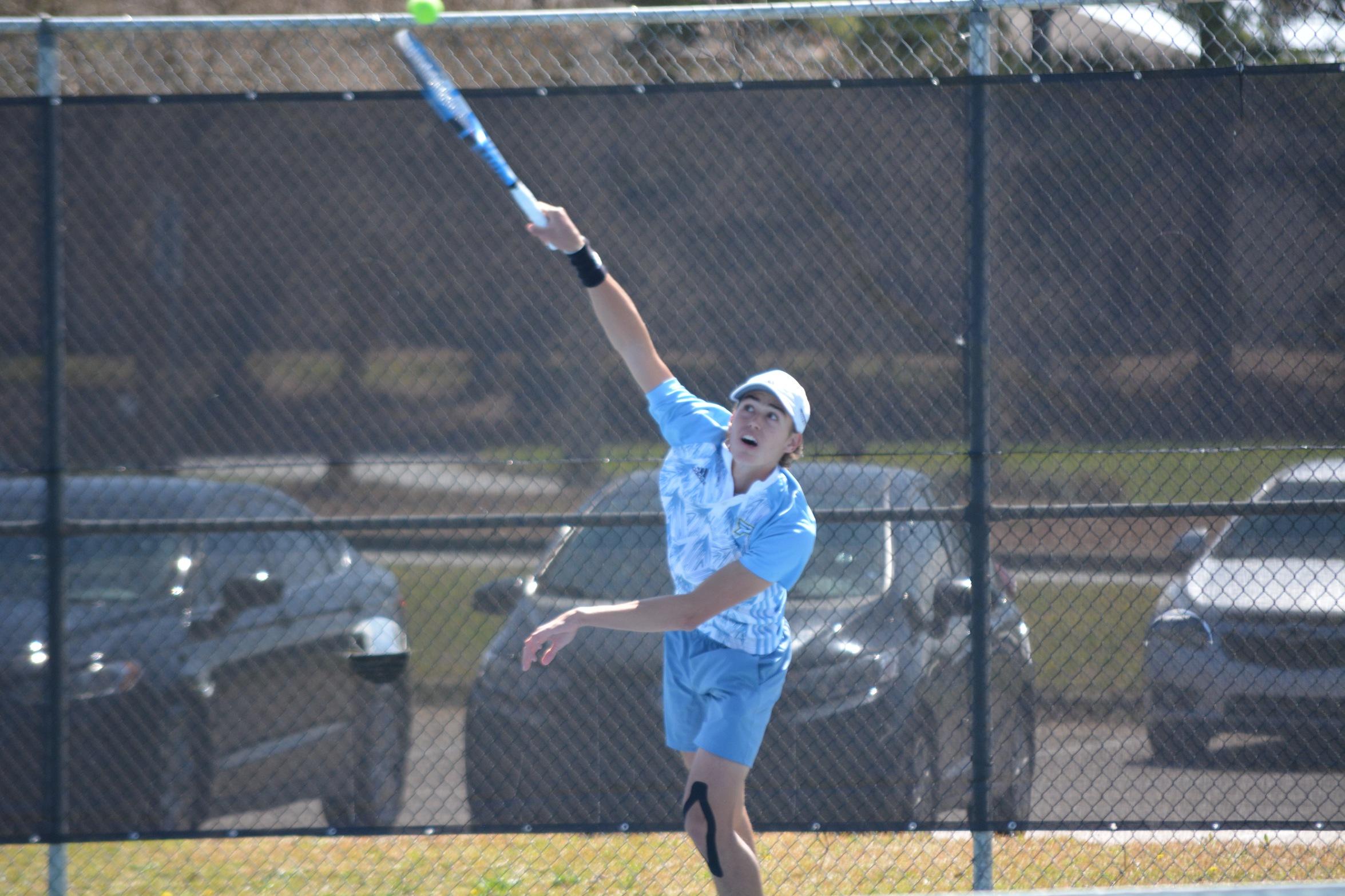 No. 23 men&rsquo;s tennis defeats UT Southern; women fall