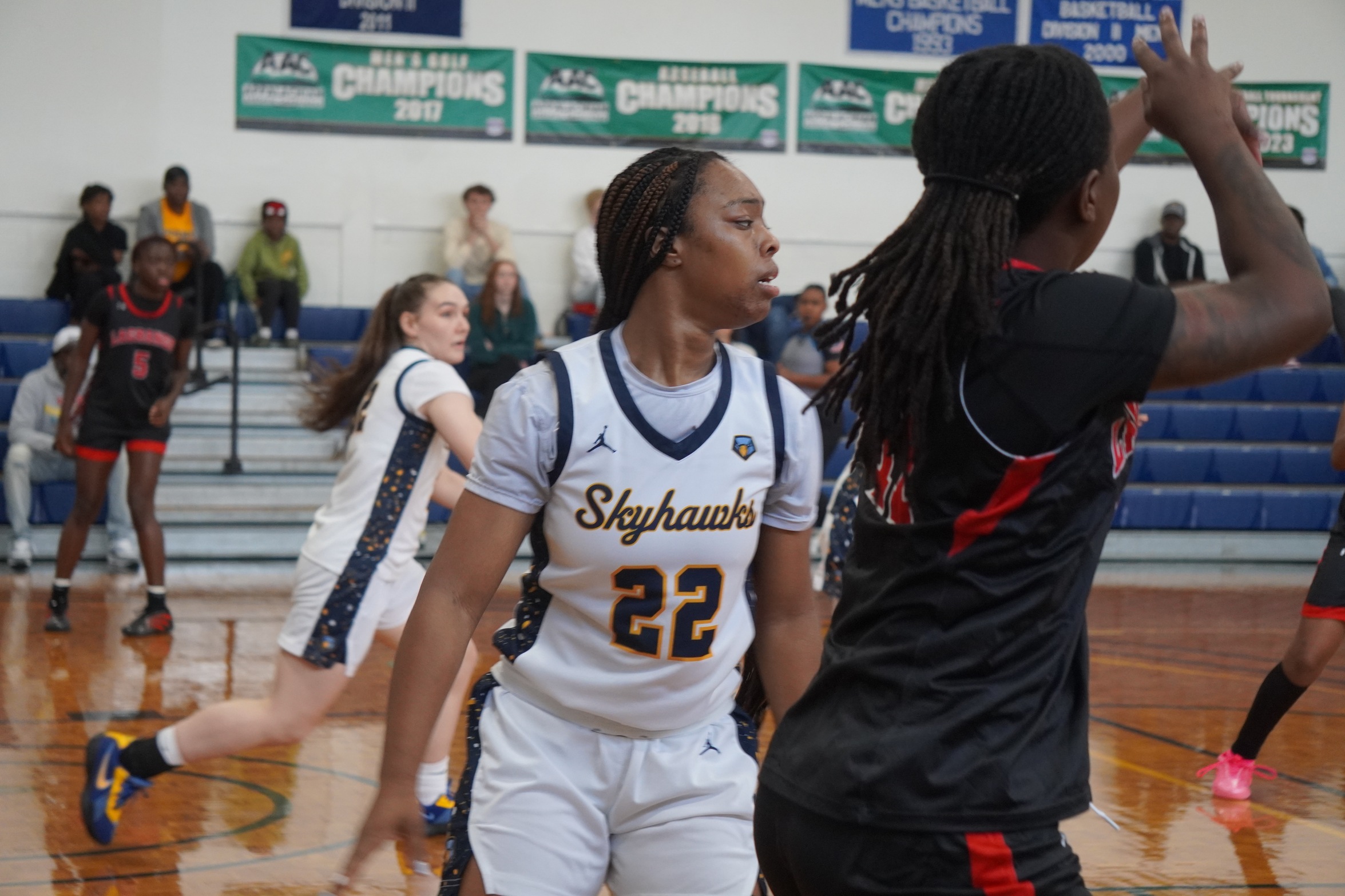 Skyhawks Fall Saturday Afternoon